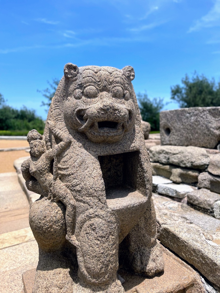 Yali carving, temple research photo